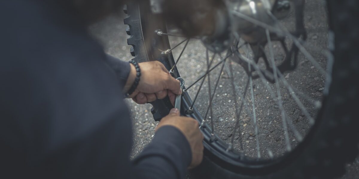 Loose Pedals Strip Cranks: The Torque Spec Everyone Ignores